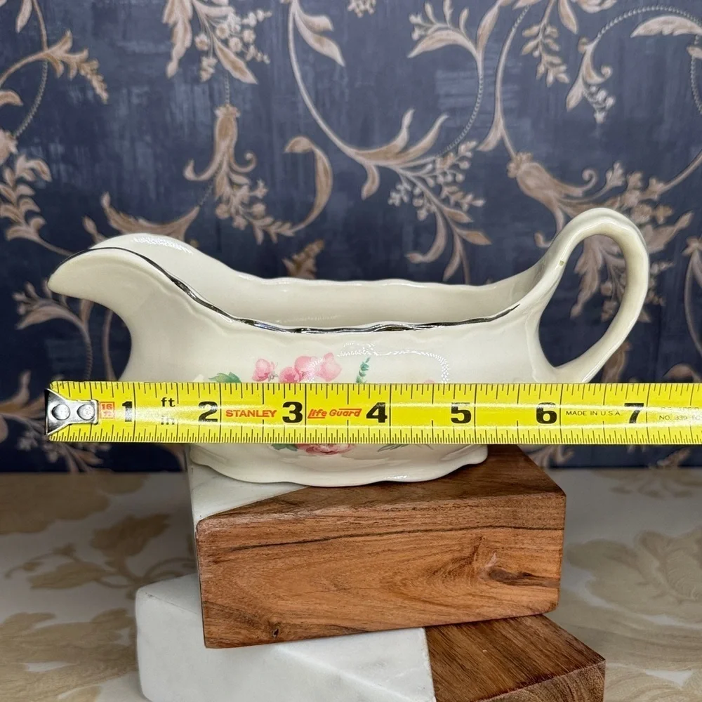 Vintage 1947 Homer Laughlin Oval Floral Pattern Gravy Boat Platinum Trim